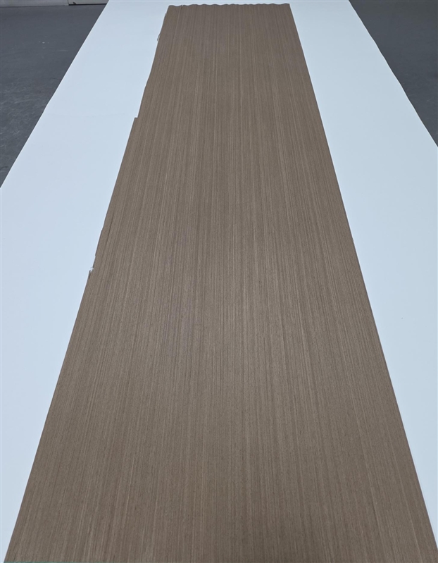 LIGHTLY SMOKED LIGHT OAK